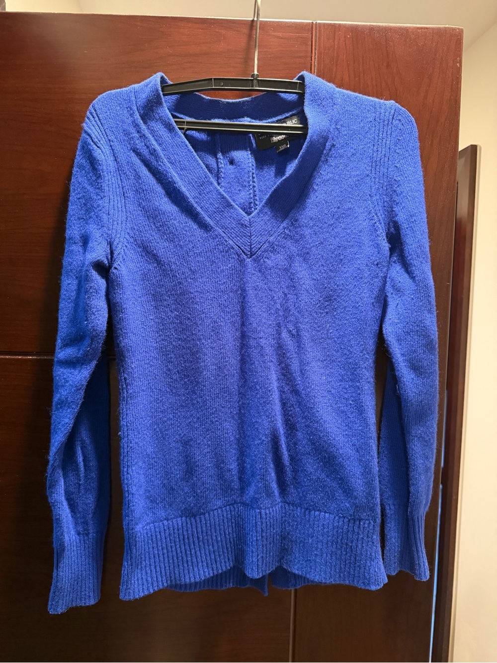 Banana Republic Royal Blue V-Neck Women’s Sweater